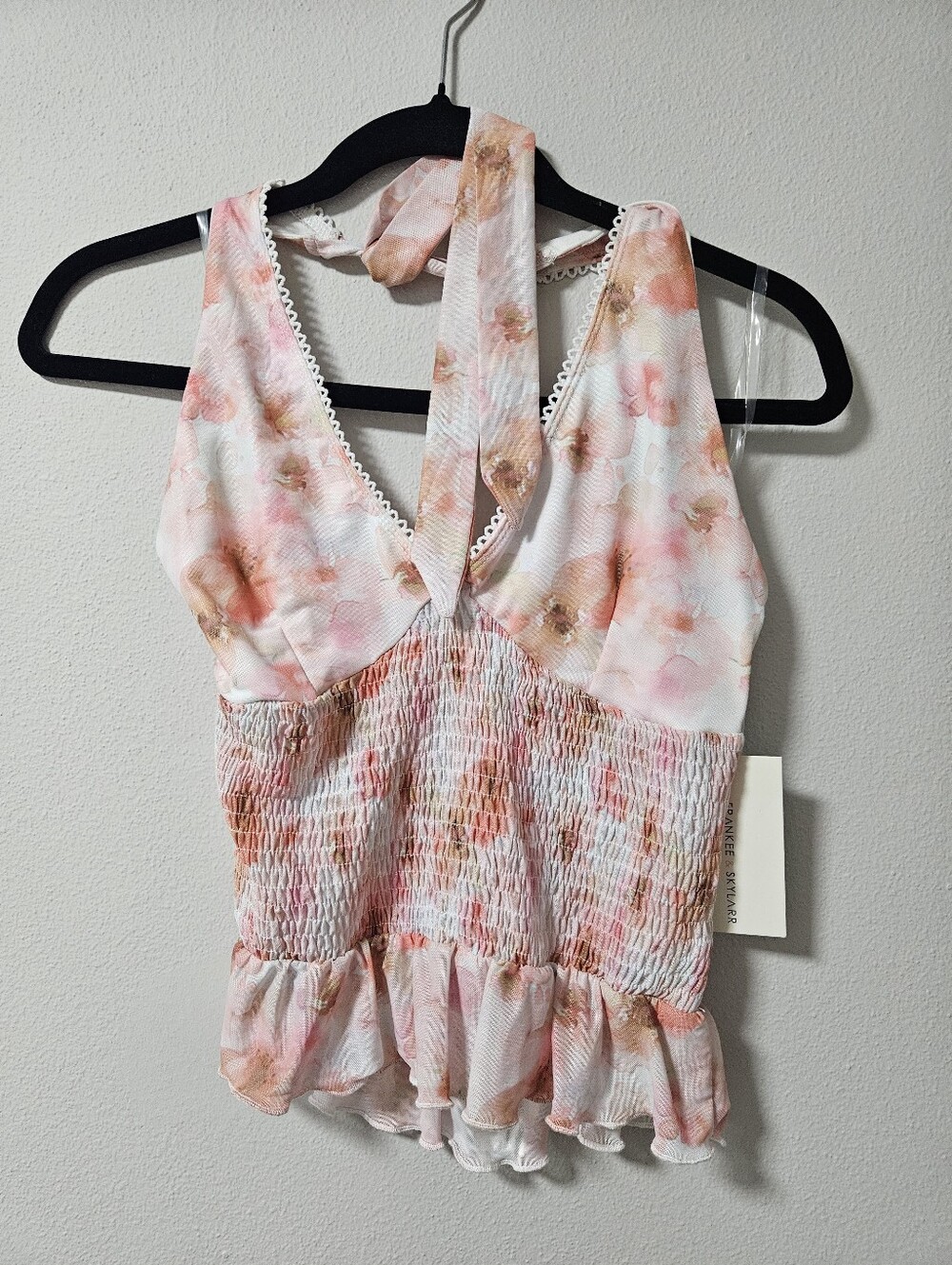 FRANKEE & SKYLARR NWT Peplum Halter Top